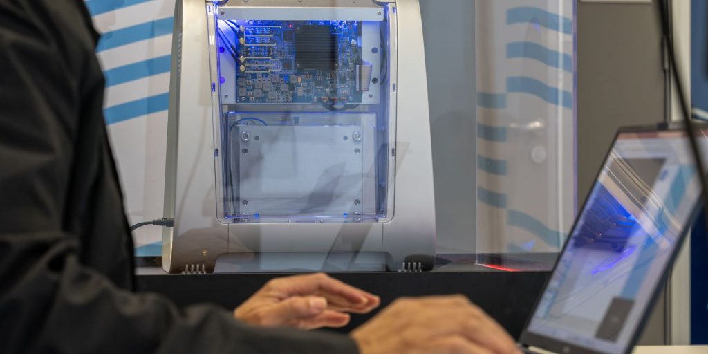 Senai do Rio ganha computador quântico educacional mais moderno do país