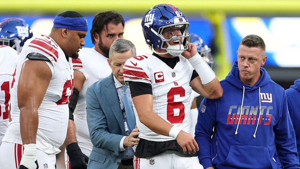 Giants ‘hate’ their fans after how they handled Jaxson Dart’s season-ending injury, Craig Carton says