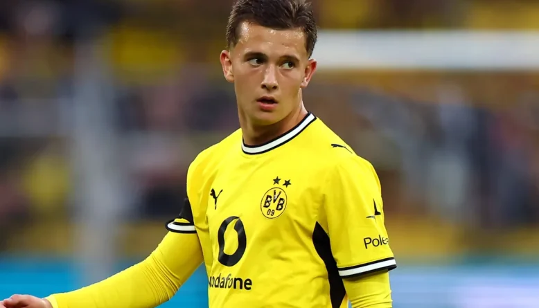 Borussia Dortmund revela problema de saúde de Karetsas após susto na Champions