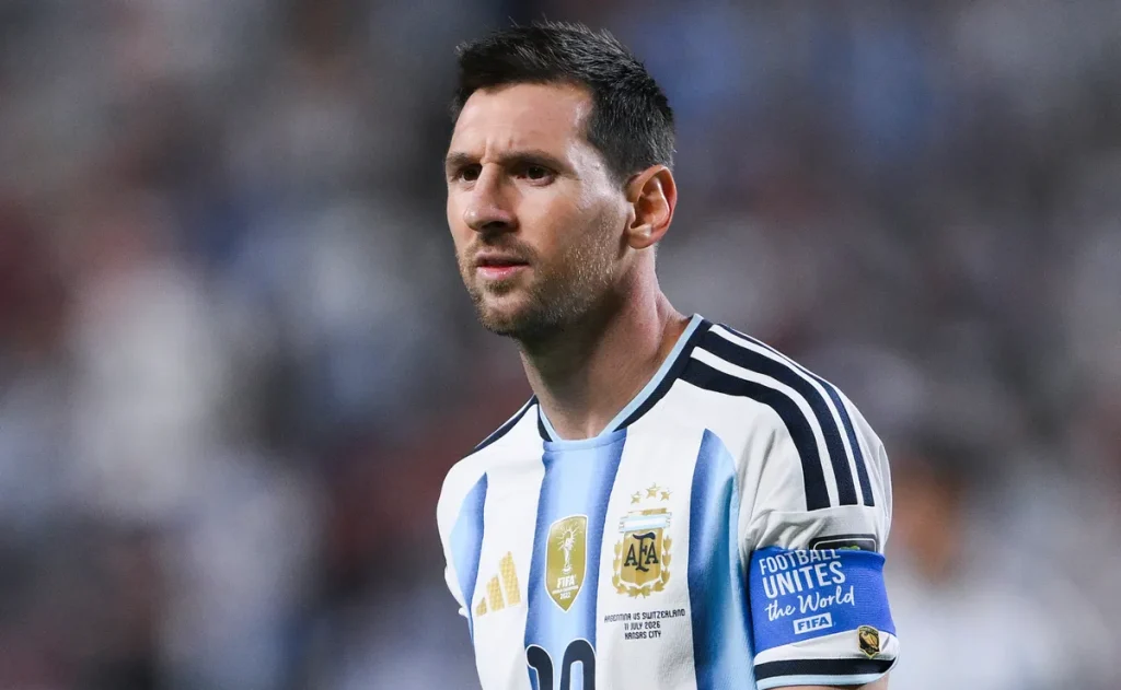 Regra da FIFA impede aposentadoria da camisa 10 da Argentina em homenagem a Messi
