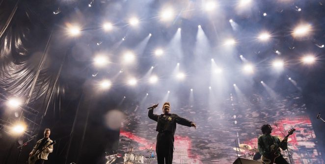 Papa Roach cancela show no Louder Than Life após emergência de saúde do baixista Tobin Esperance