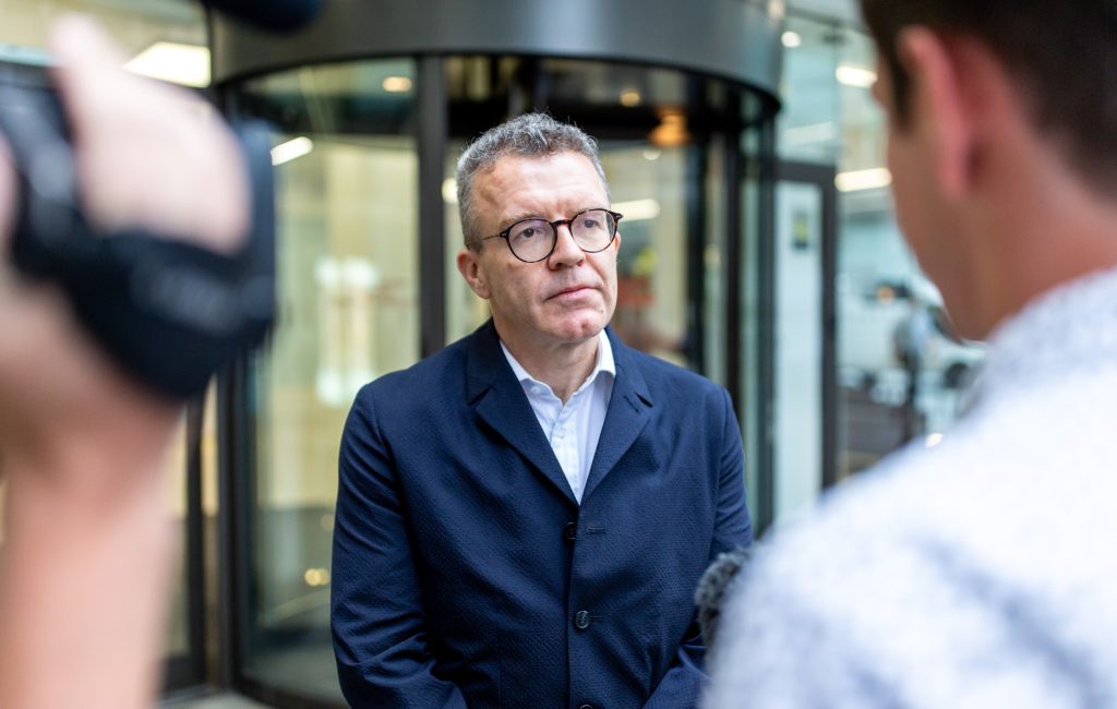 Ex-vice-líder trabalhista Tom Watson assume cargo de vice-presidente sênior na Palantir