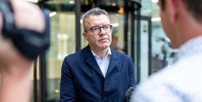 Ex-vice-líder trabalhista Tom Watson assume cargo de vice-presidente sênior na Palantir