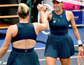 Luisa Stefani conquista bicampeonato de duplas no SP Open ao lado de Gabriela Dabrowski