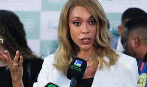 Mendonça recua e libera postagem de Erika Hilton sobre Nossa Senhora Aparecida