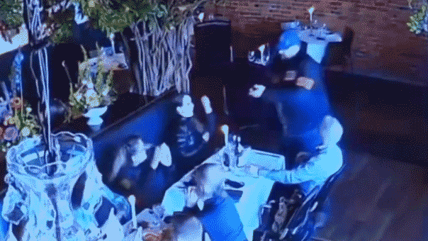 Ex-advogado é condenado por tentativa de homicídio após apontar arma para a cabeça da ex-mulher em restaurante de Ohio