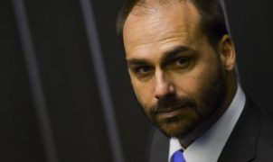 Ministério da Justiça demite Eduardo Bolsonaro do cargo de escrivão da Polícia Federal
