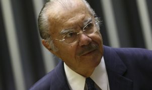 José Sarney, de 96 anos, permanece internado em São Paulo com quadro estável