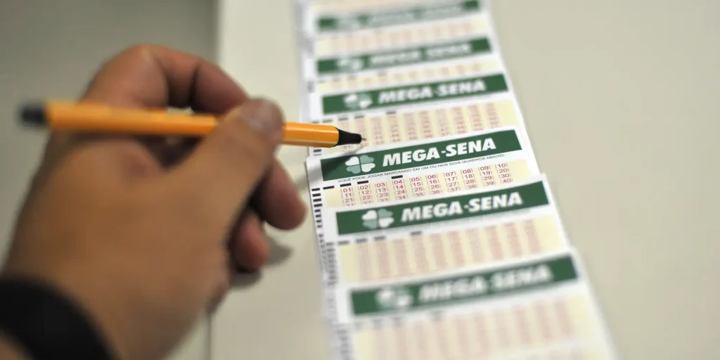 Mega-Sena sorteia R$ 38 milhões nesta quinta-feira; apostas vão até as 20h