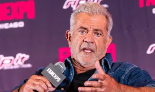 Mel Gibson apologizes for mocking ASL interpreter at Fan Expo Canada