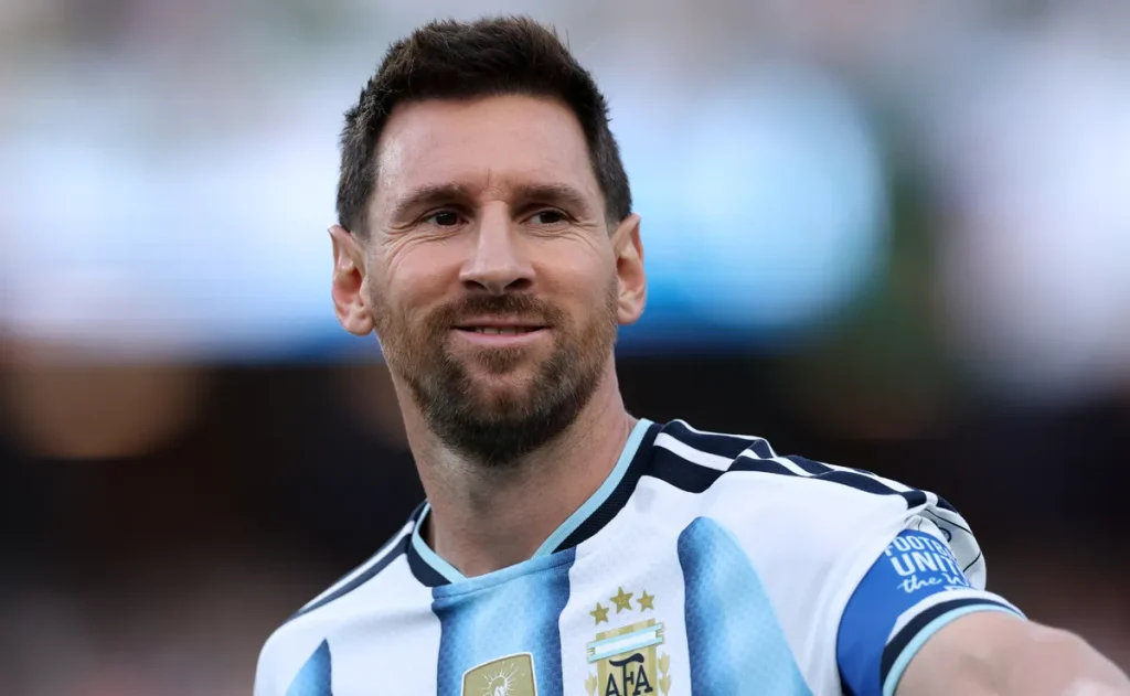 Homenagem a Messi: jogos na Argentina terão minuto de aplausos no 10º minuto