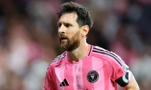 Messi marca de falta contra o San Diego e fica a quatro gols do recorde histórico