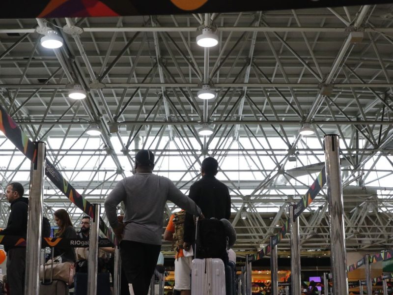Anac passa a punir passageiros indisciplinados com multa e suspensão de embarque