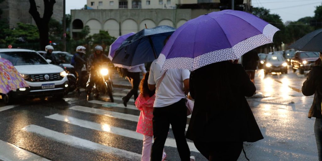 São Paulo tem setembro mais chuvoso da história, com volume três vezes acima da média