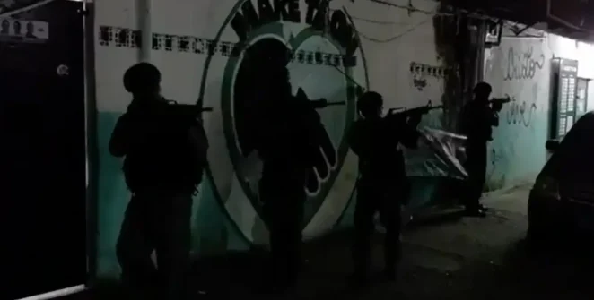 Operação no Complexo da Maré prende 12 suspeitos e apreende 12 fuzis; três morreram