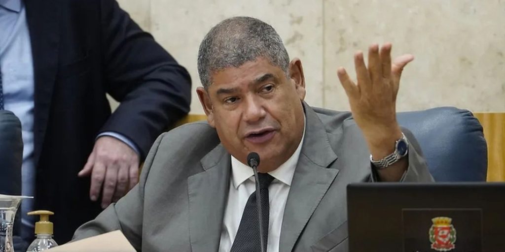 Milton Leite se apresenta à polícia após operação contra o PCC no transporte de SP