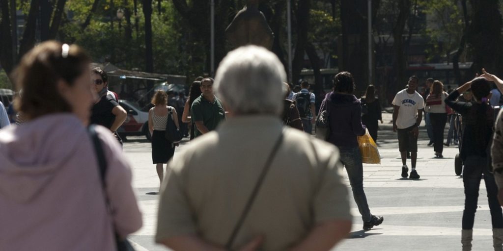 São Paulo já tem mais idosos do que crianças e adolescentes, aponta Seade