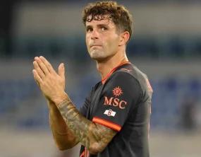 Pulisic começa como titular no Milan contra o Sassuolo pela Serie A