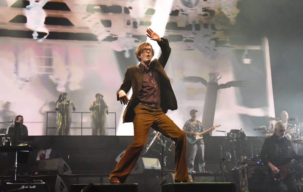 Jarvis Cocker fala sobre o futuro do Pulp: Talvez eu ligue para o pessoal no fim do ano