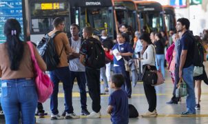 Serviços ficam estáveis em julho e acumulam alta de 2,4% em 12 meses, aponta IBGE