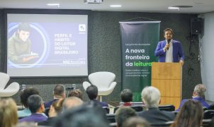 Celular é principal porta de entrada para leitura digital no Brasil, aponta pesquisa