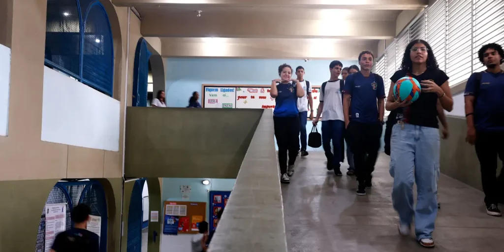 Pé-de-Meia inicia pagamento da sexta parcela do incentivo à frequência