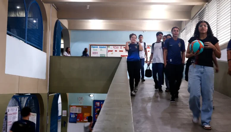 Pé-de-Meia inicia pagamento da sexta parcela do incentivo à frequência