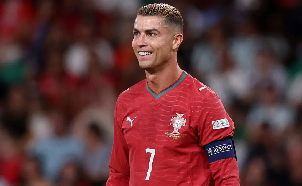 Ronaldo segue a 21 gols de mil após estreia de Portugal na Nations League
