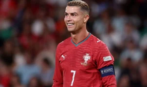 Ronaldo segue a 21 gols de mil após estreia de Portugal na Nations League