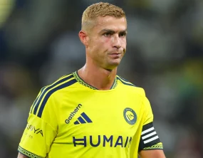 Crise financeira no Al-Nassr: restrições atingem 18 jogadores da base e clube recorre a jovens de 16 anos
