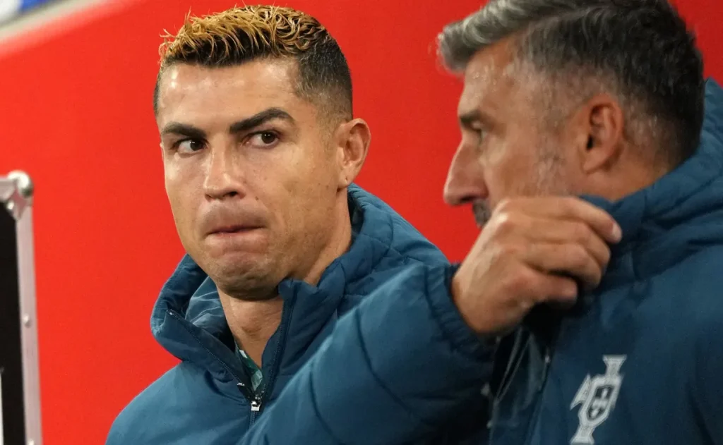 Ronaldo faz trabalho individual em hotel após ausência em treino de Portugal antes de duelo com a Dinamarca