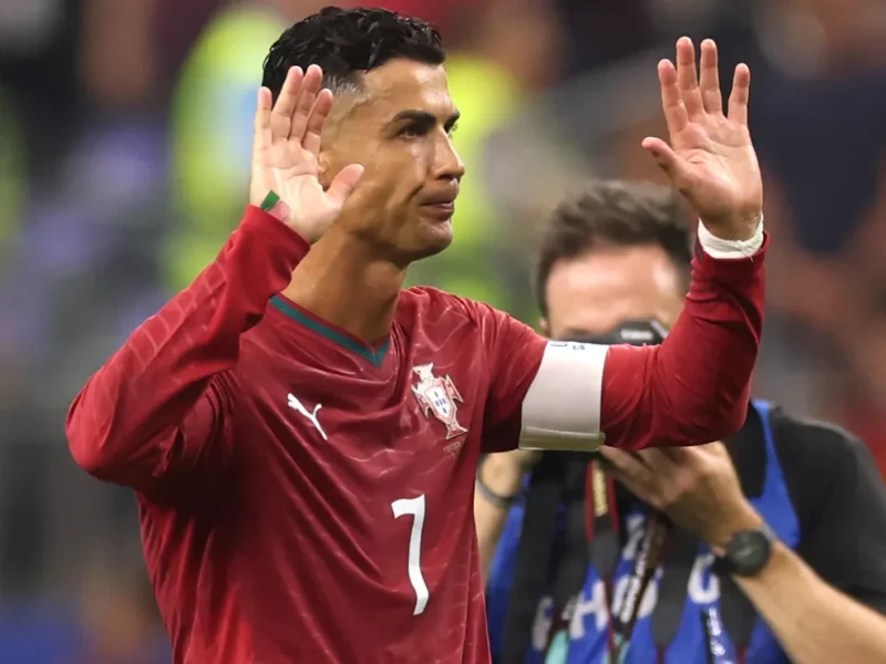 Ronaldo diz estar pronto para ficar no banco na estreia de Portugal na Nations League