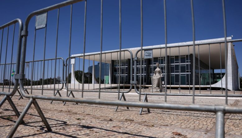 Esquema especial de segurança cerca o STF para julgamento sobre Moraes nesta terça