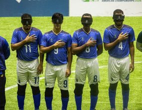 Seleção brasileira de futebol de cegos enfrenta a Costa Rica por vaga na final da Copa América