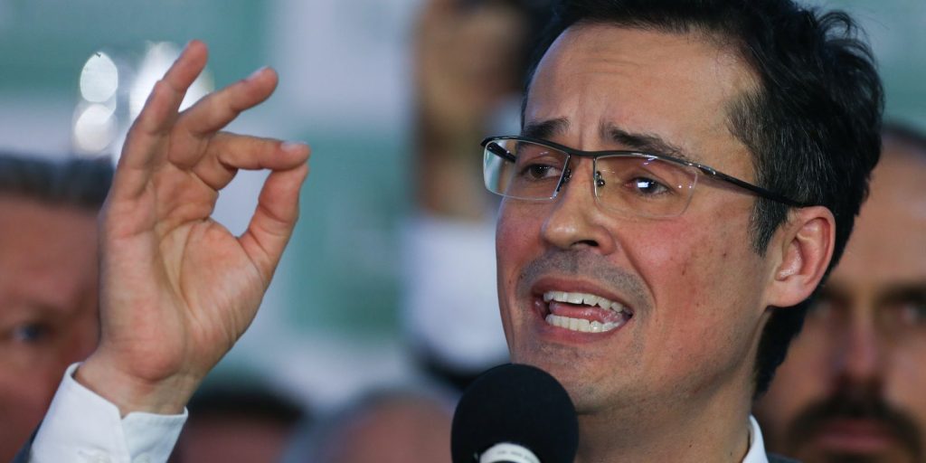 TSE suspende campanha de Deltan Dallagnol ao Senado e bloqueia fundo eleitoral