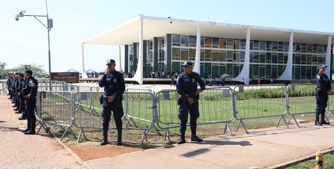 STF adia decisão sobre investigação de Moraes e Mendonça após pedido de vista de Dino