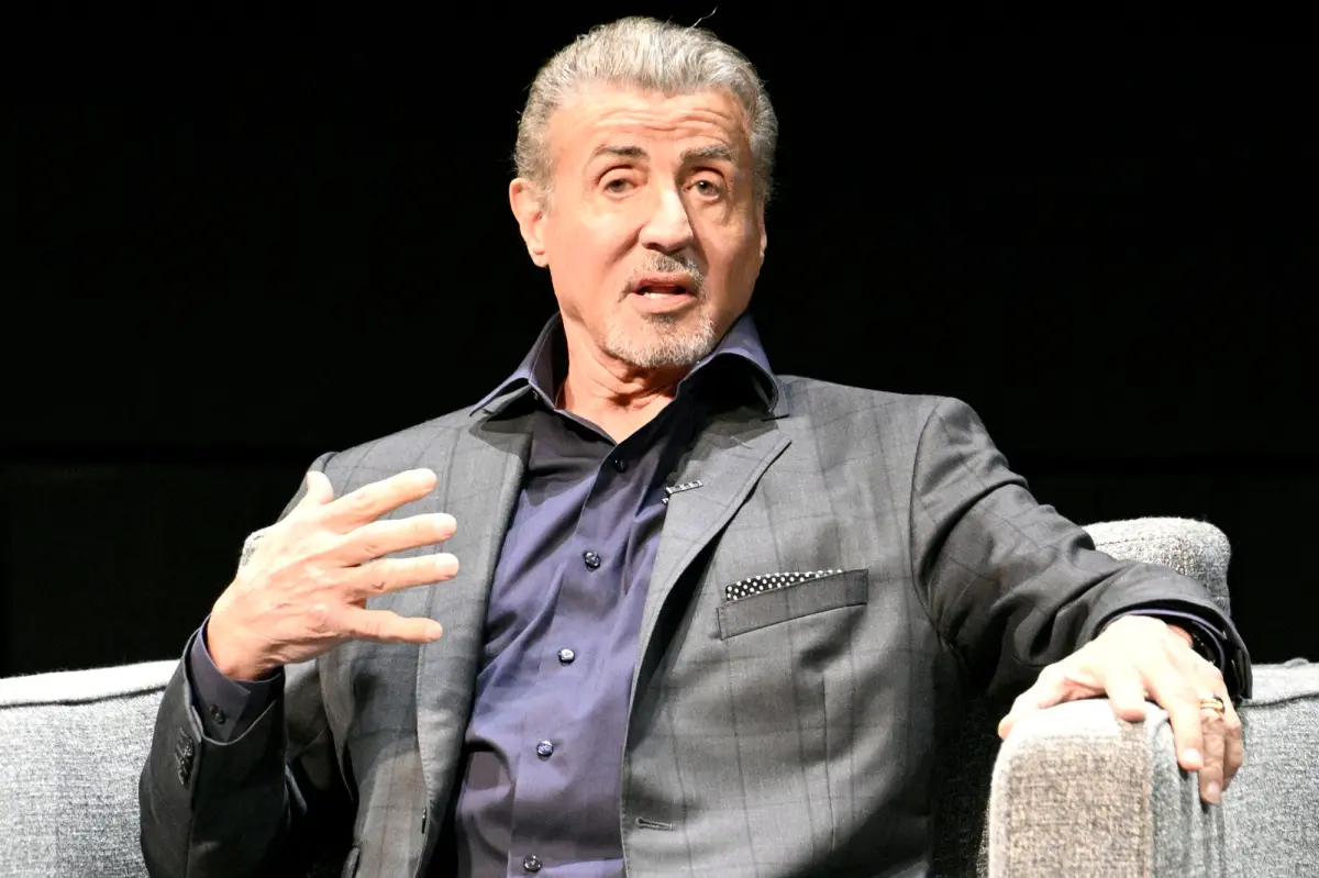 Stallone relata ataque em ala psiquiátrica que quase lhe custou órgão genital