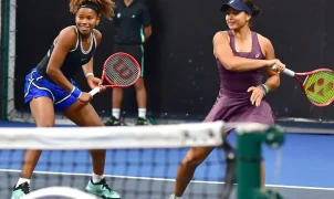 Naná Silva supera eliminação na simples e avança às quartas das duplas no SP Open