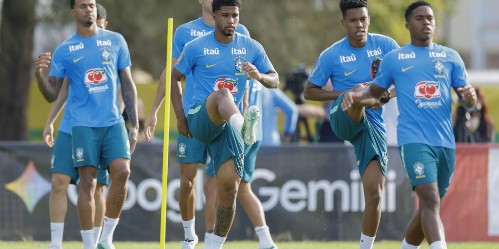 Ancelotti reúne os 26 convocados em primeiro treino completo da Seleção na Austrália