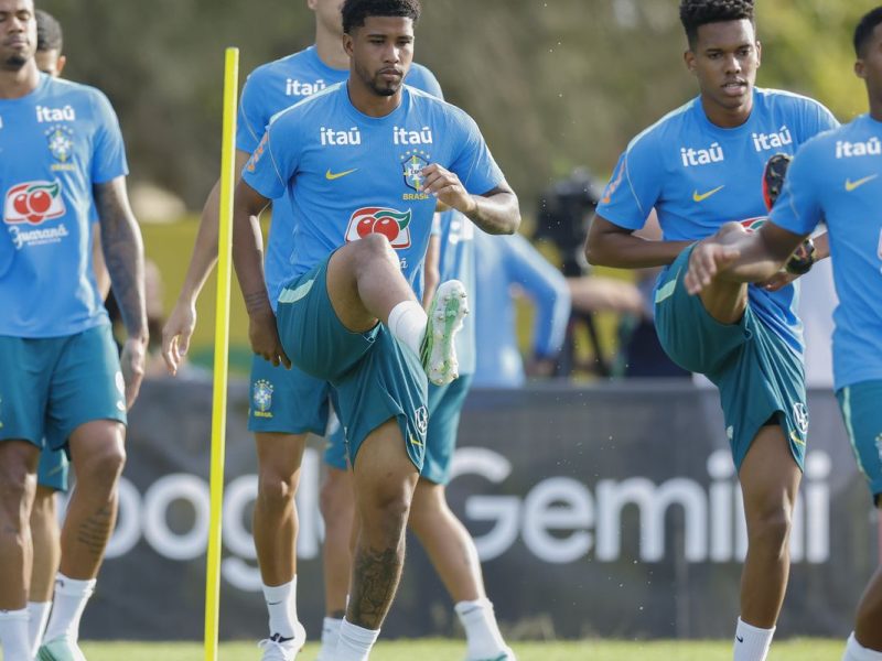 Ancelotti reúne os 26 convocados em primeiro treino completo da Seleção na Austrália