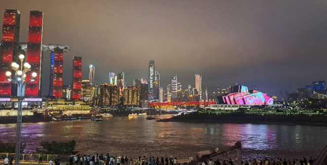 Chongqing: a metrópole de 32 milhões que impulsiona a indústria e a logística da China