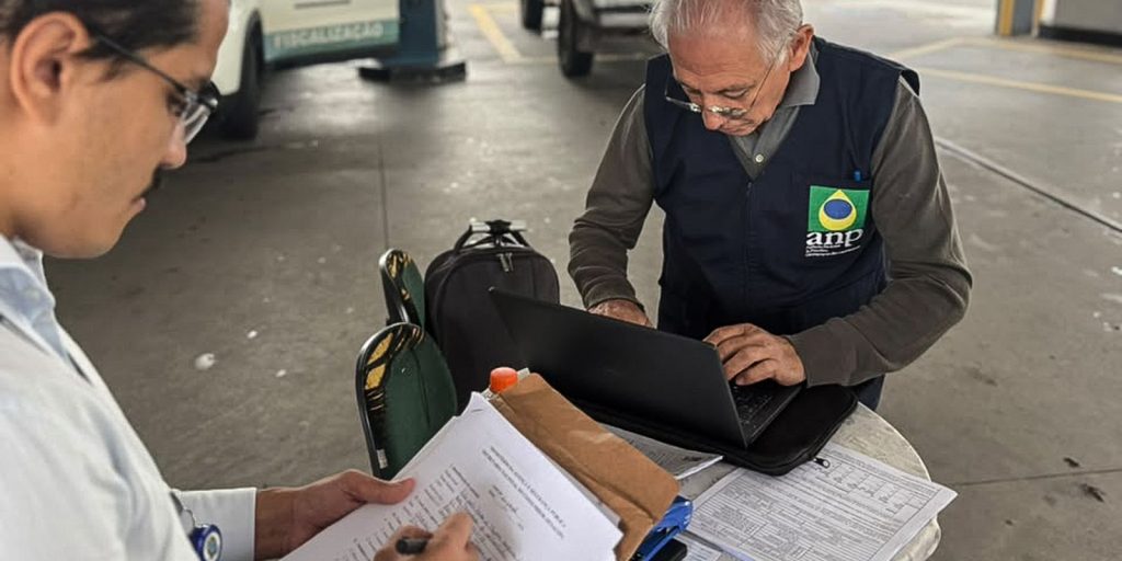 ANP multa distribuidoras em R$ 200 milhões por aumentos abusivos de combustíveis