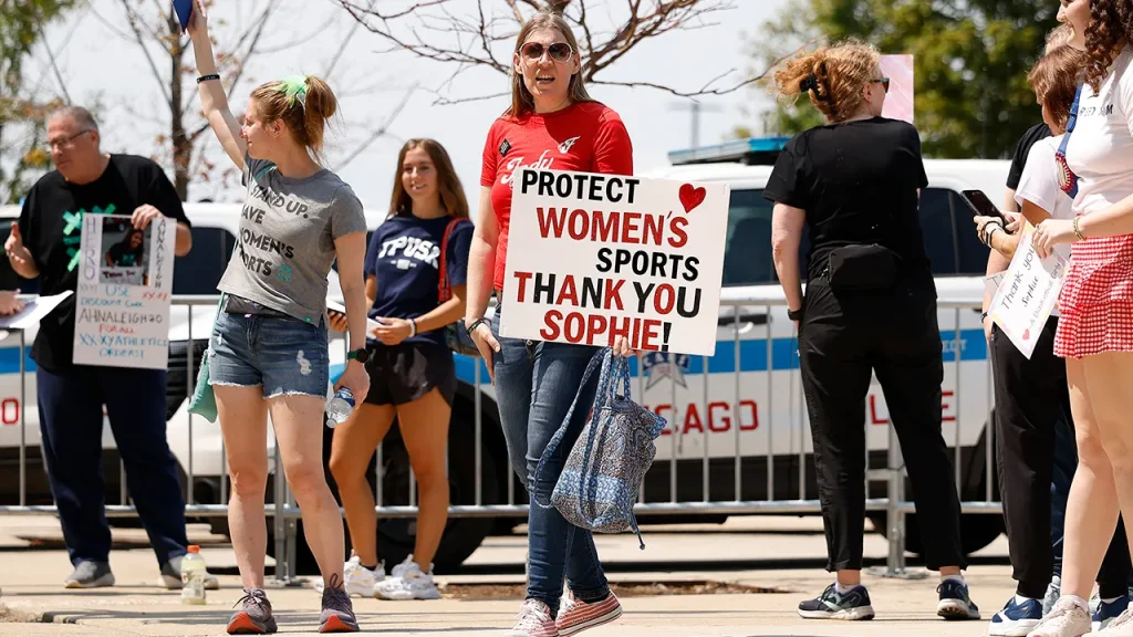 Crise na WNBA: declaração de Sophie Cunningham expõe racha sobre atletas trans e abala imagem da liga