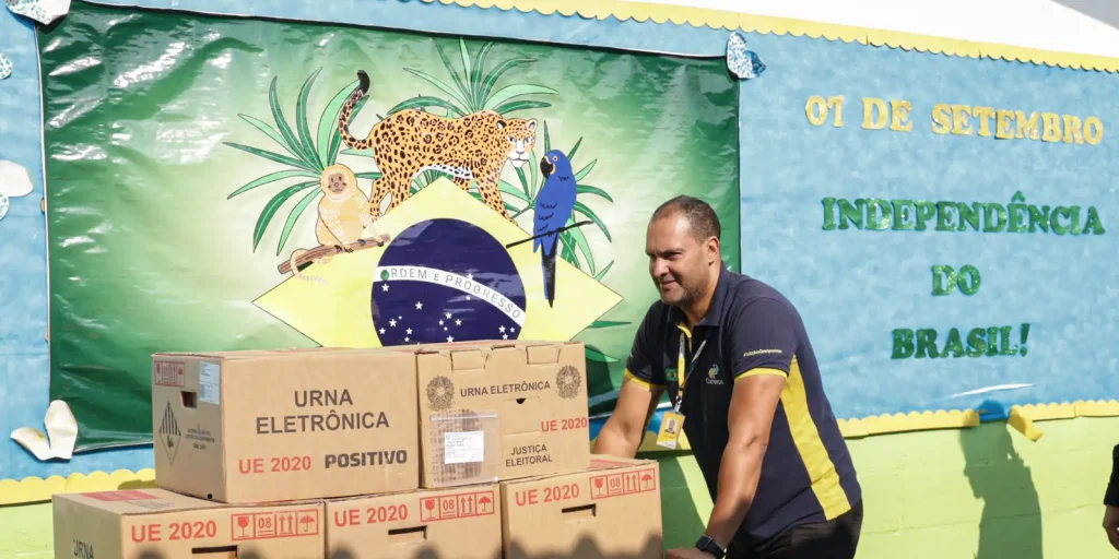 Voto em trânsito: eleitor deve confirmar local transferido antes de sair de casa