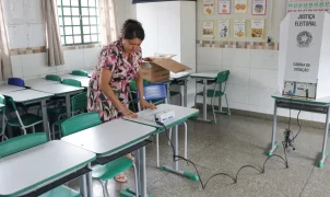 Propaganda eleitoral de rua termina às 22h deste sábado; boca de urna é crime no domingo
