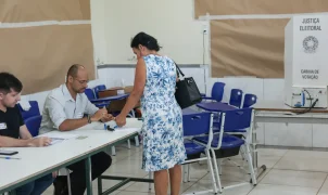 Sete estados e o DF decidem governo no segundo turno em 25 de outubro