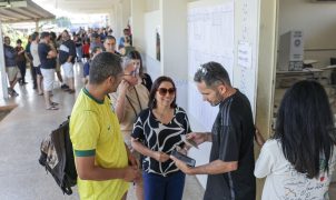 Eleitor que trabalha no dia da votação pode se ausentar sem desconto no salário
