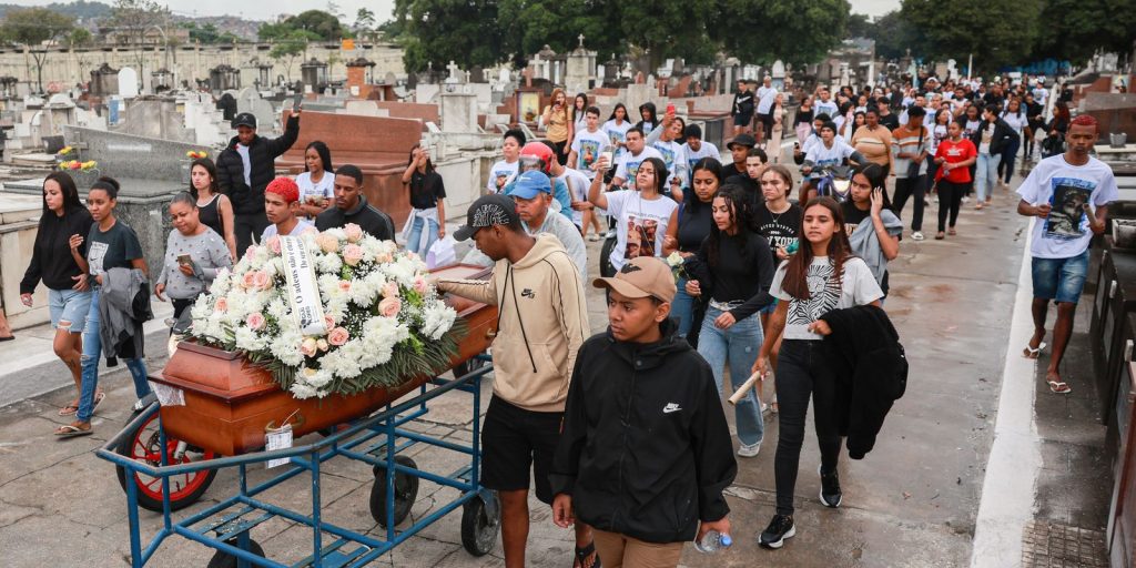 Um ano após operação mais letal do Rio, 122 mortes seguem sem conclusão