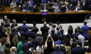 Alcolumbre agenda para quarta-feira votação da PEC que acaba com a escala 6x1