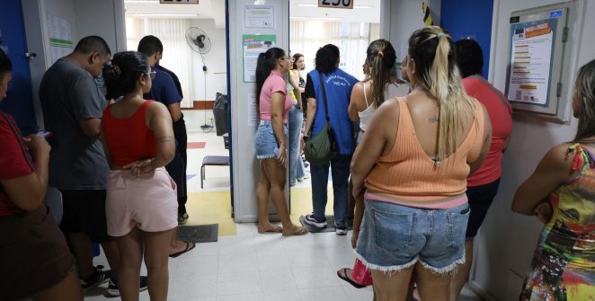 Eleitos no primeiro turno, governadores variam de 37 a 70 anos; senador mais jovem tem 35